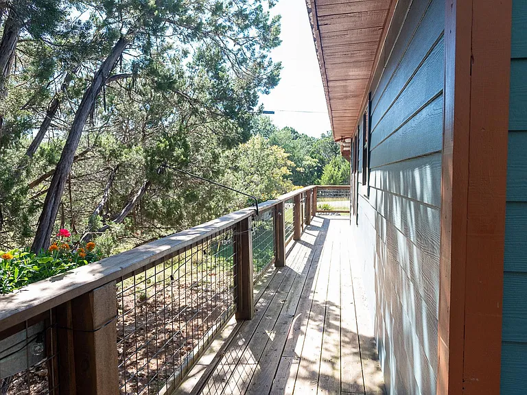 1381 Greenbriar Dr — Photo 32