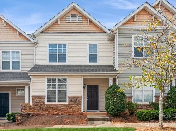 14930 Scothurst Ln, Charlotte, NC 28277