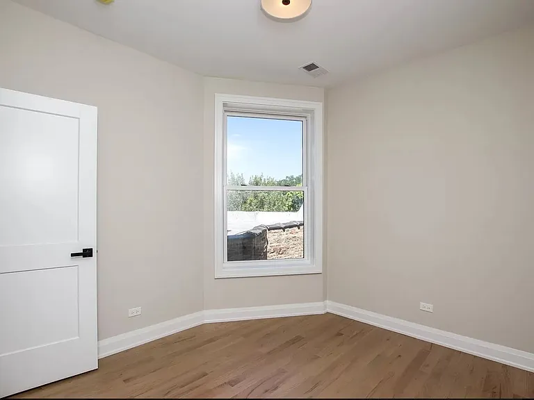 1225 W Addison St #3 — Photo 11