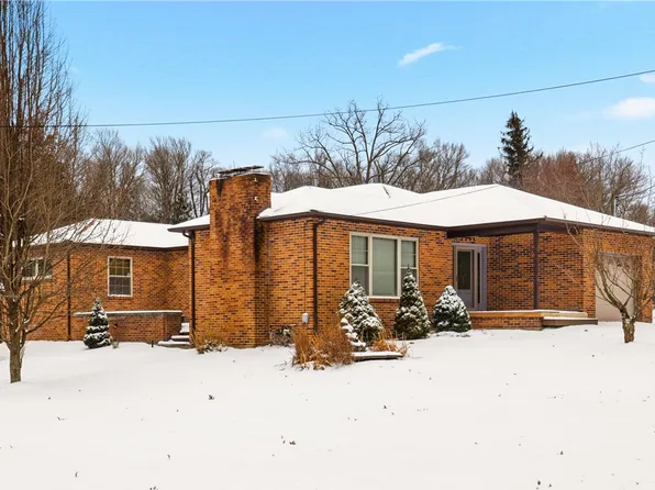 2398 Centennial Dr, Windber, PA 15963