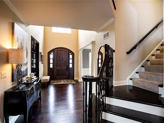 3rd image of 5149 Trillium Dr