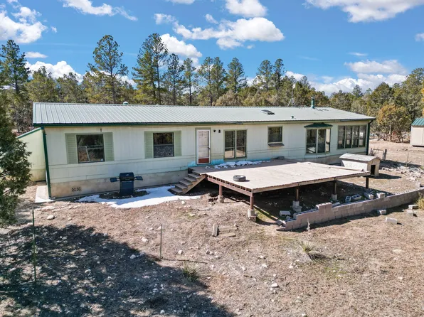 12 Locust Hill Rd, Tijeras, NM 87059