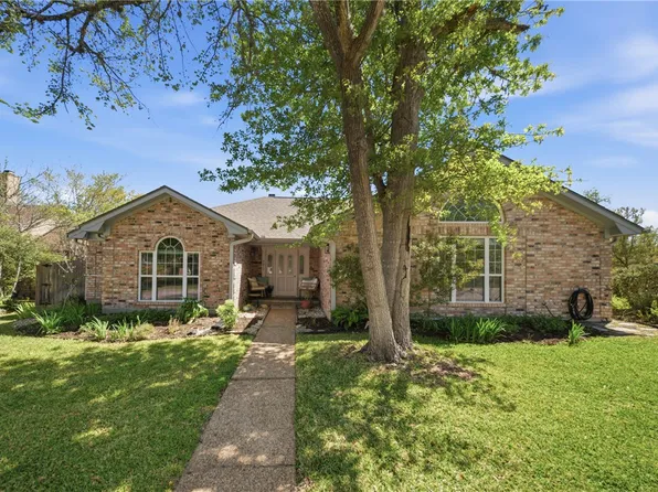 9217 Timber Knoll Dr, College Station, TX 77845