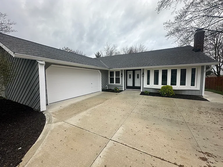 18092 Fox Hollow Dr — Photo 1