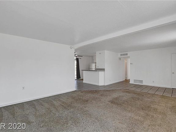 4th image of 6104 Evergreen Ave