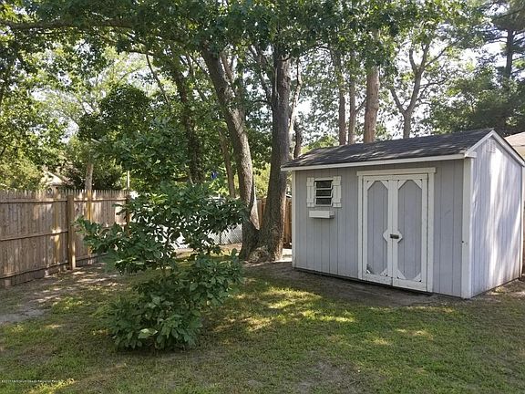 3rd image of 708 Marys Dr