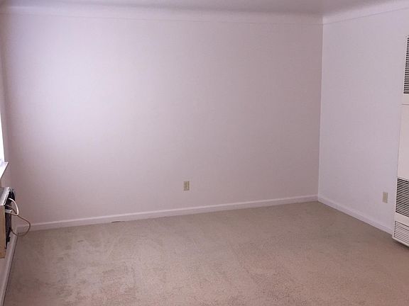 4th image of 2176 Fort Park Blvd #2176