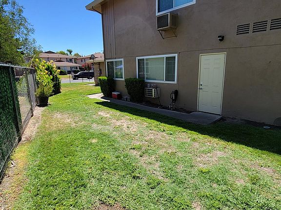 5th image of 913 Carro Dr