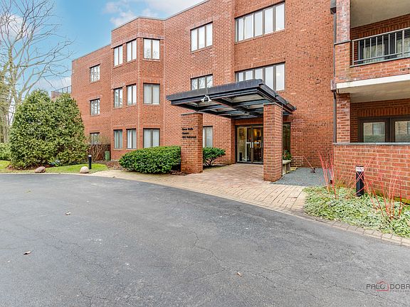 2nd image of 501 Oakwood Ave APT 1D