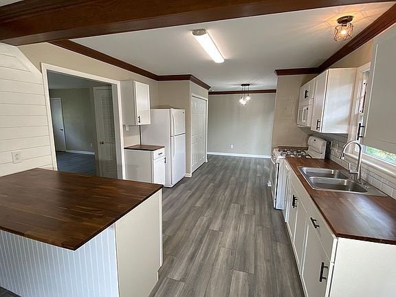 2nd image of 1610 Sioux Pl