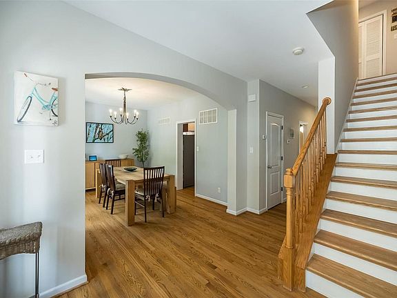 4th image of 3445 Cambridge Ave