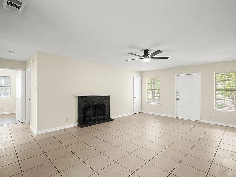 3801 Foust Trl #B — Photo 8