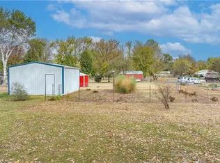 178 N Davis St, Pea Ridge, AR 72751