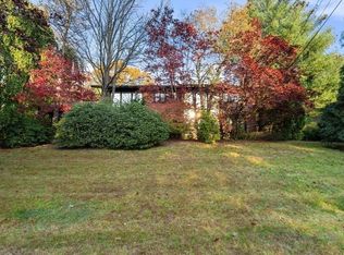 4 Pleasantview Ter, Framingham, MA 01701