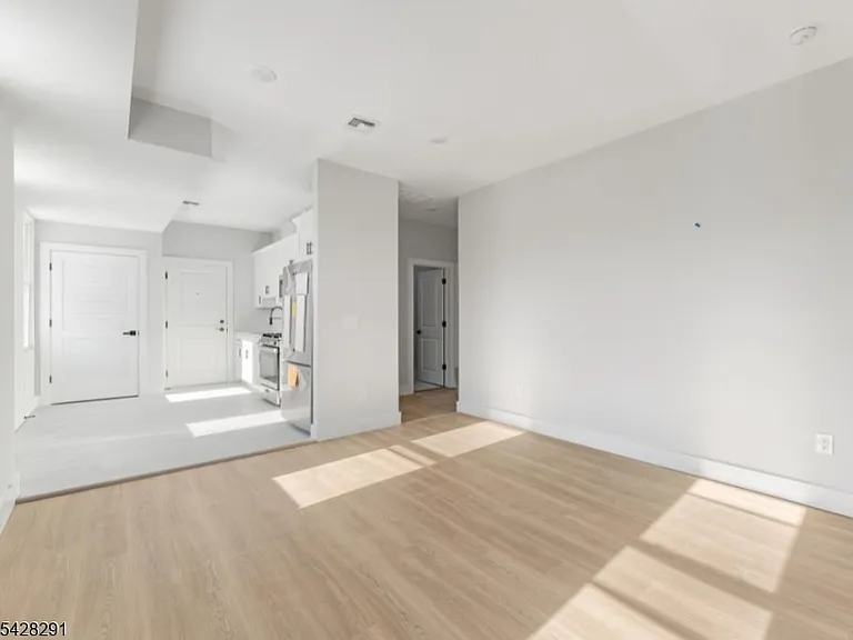 977 Sanford Ave #2 — Photo 5