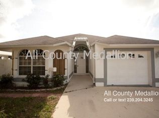 594 98th Ave N, Naples, FL 34108