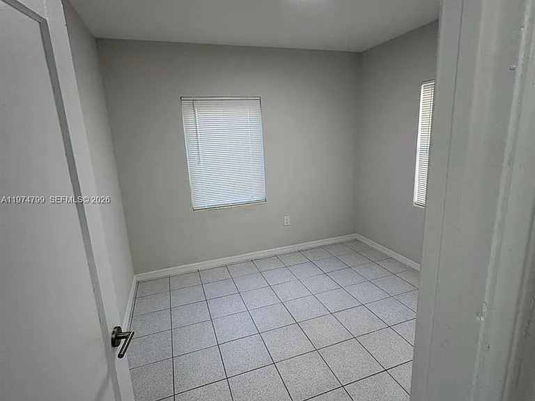 510 Santander Ave — Photo 10