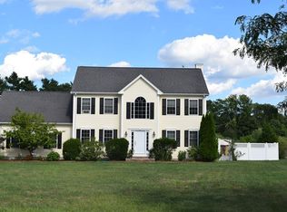 6 Washburn Dr, Foxboro, MA 02035