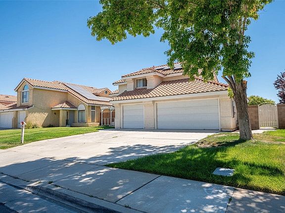 2nd image of 44510 Avenida Del Sol