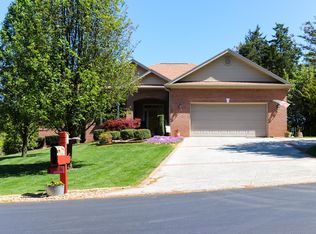 322 Tahlequah Dr, Loudon, TN 37774