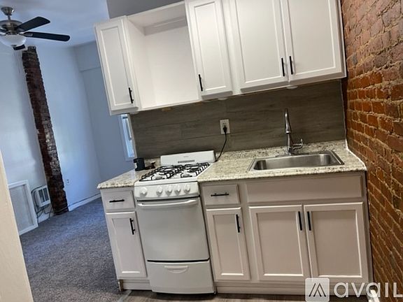 2nd image of 35 W Logan St Unit 2R