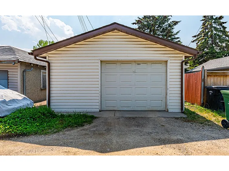 1424 11th Ave SE — Photo 13