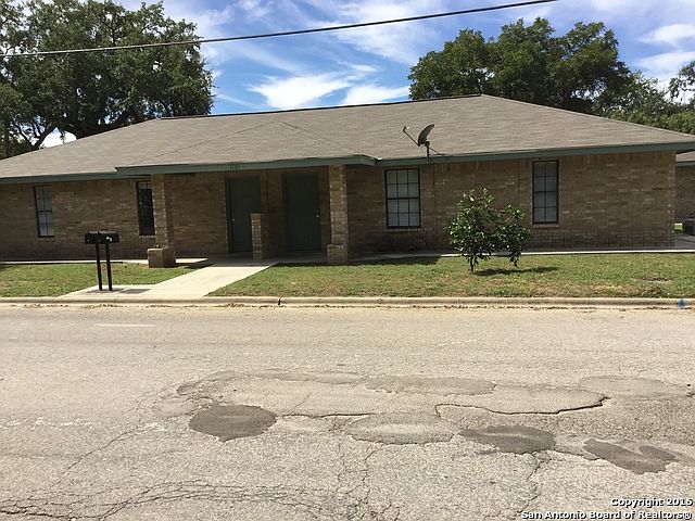 1st image of 1101 Live Oak St