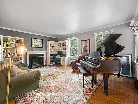 3rd image of 4967 Henry Hudson Pkwy W #4967