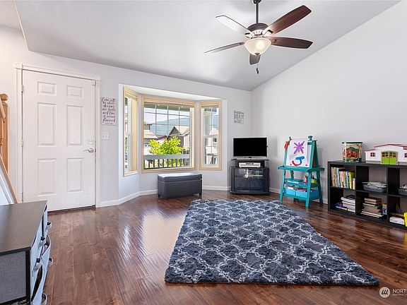 4th image of 1411 Portobello Avenue