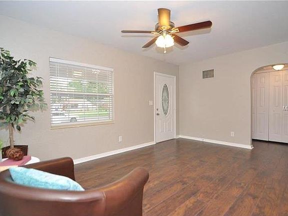 4th image of 4513 7th Ave N