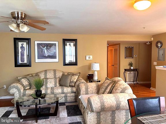 4th image of 1240 Holbrook Ter NE APT 101