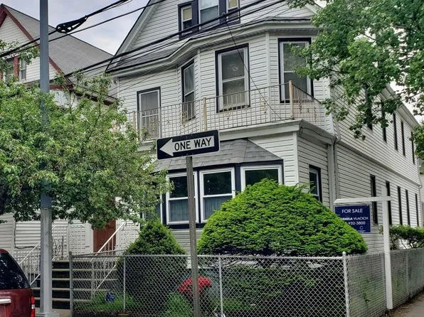 9402 40th Rd, Elmhurst, NY 11373