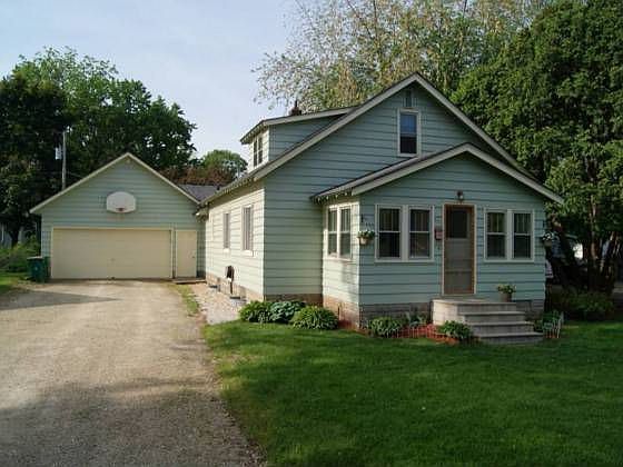 1st image of 621 5th St W