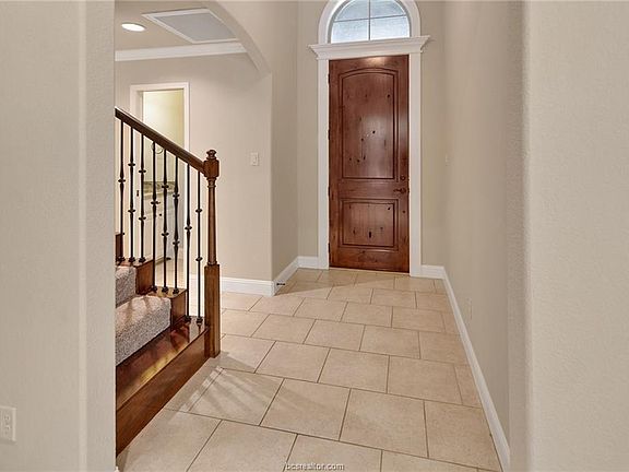 4th image of 4318 Rock Bend Dr