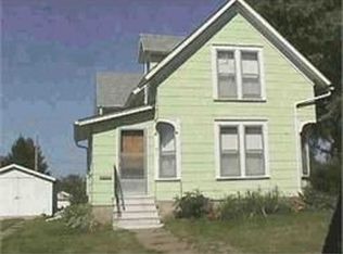 411 West St, Grinnell, IA 50112