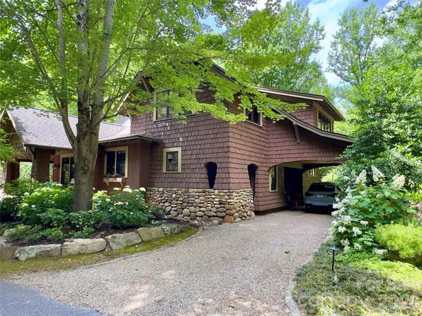 20 & 22 Chaucer Rd, Black Mountain, NC 28711