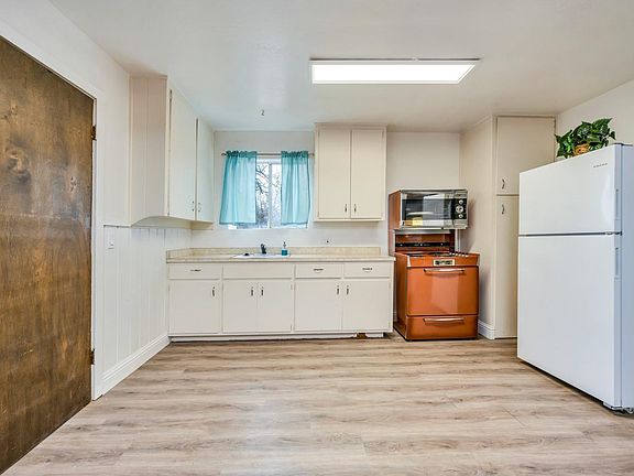 3rd image of 15847 38th Avenue