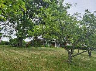 189 Jo Deener Rd, Zelienople, PA 16063