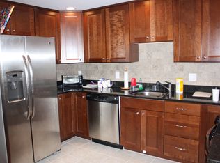 390 Cabot St APT 1, Beverly, MA 01915