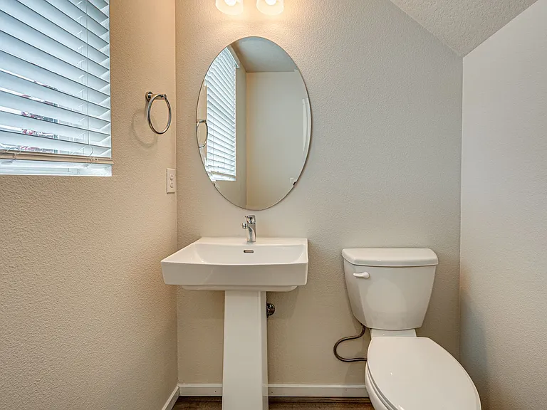1916 S Robin Way — Photo 13