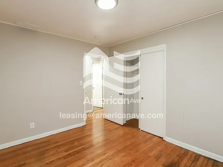 1634000_012_bedroom_14299188.jpg