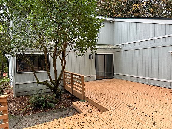 2nd image of 16506 NE 128th St