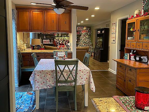 5th image of 7402 Shadybridge Ct