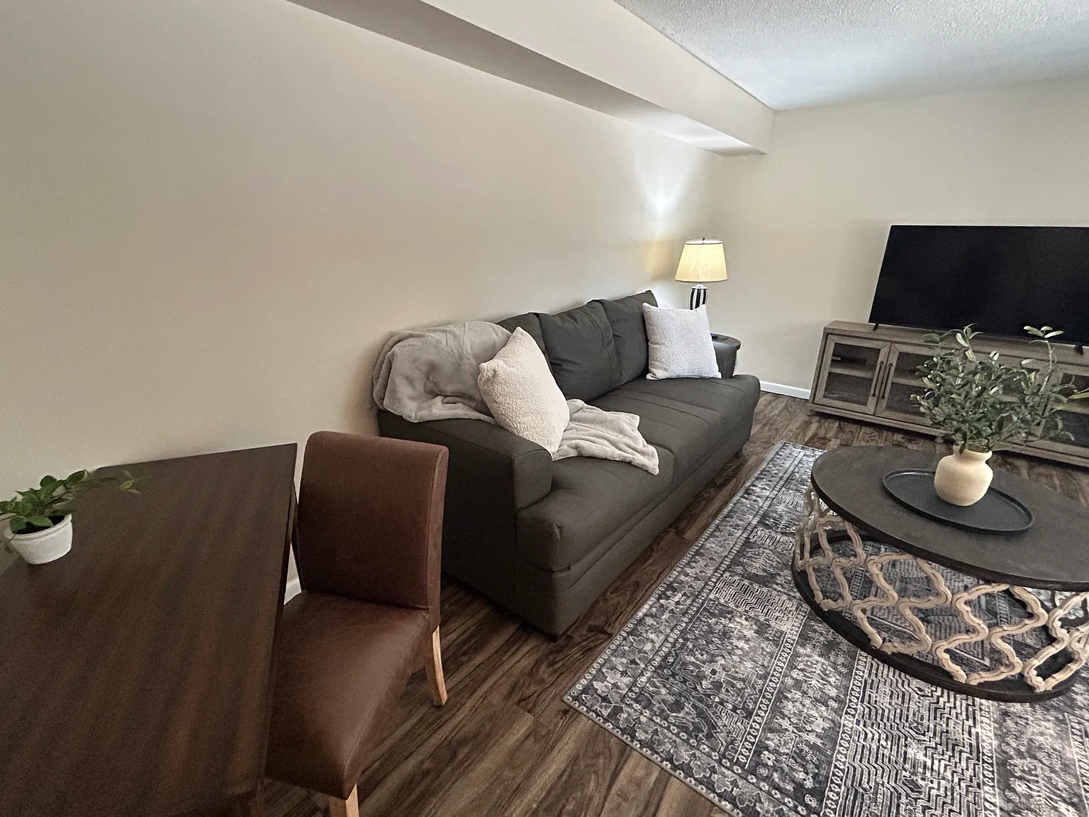 917 Davis Blvd — Photo 2