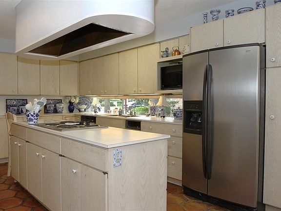 Very spacious kitchen