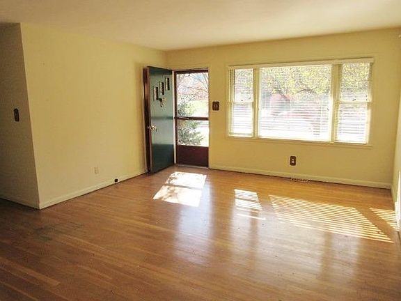 2nd image of 309 Zandale Dr