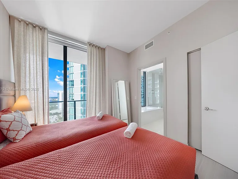 480 NE 31st St #2807 — Photo 49