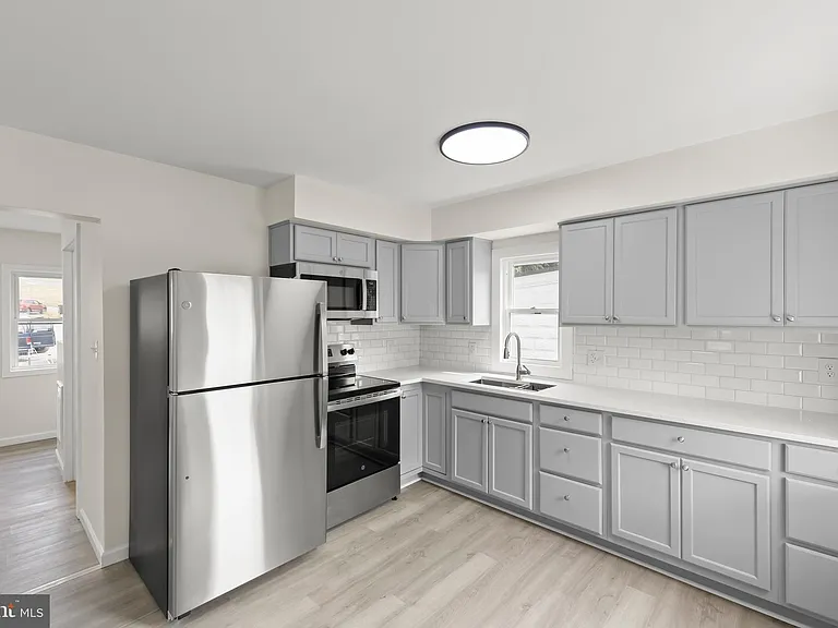 2141 Valley Ave — Photo 5