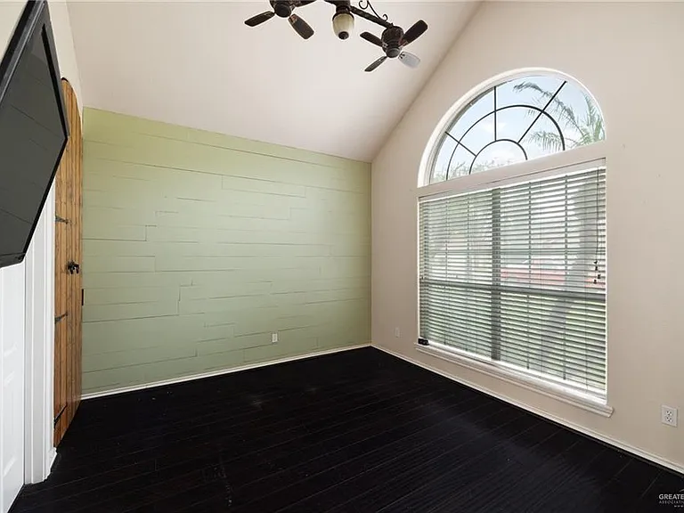 2801 Nicole Dr — Photo 8