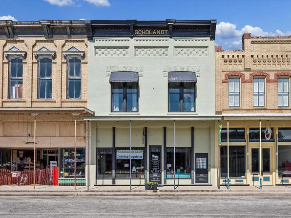 1008 Milam St, Columbus, TX 78934